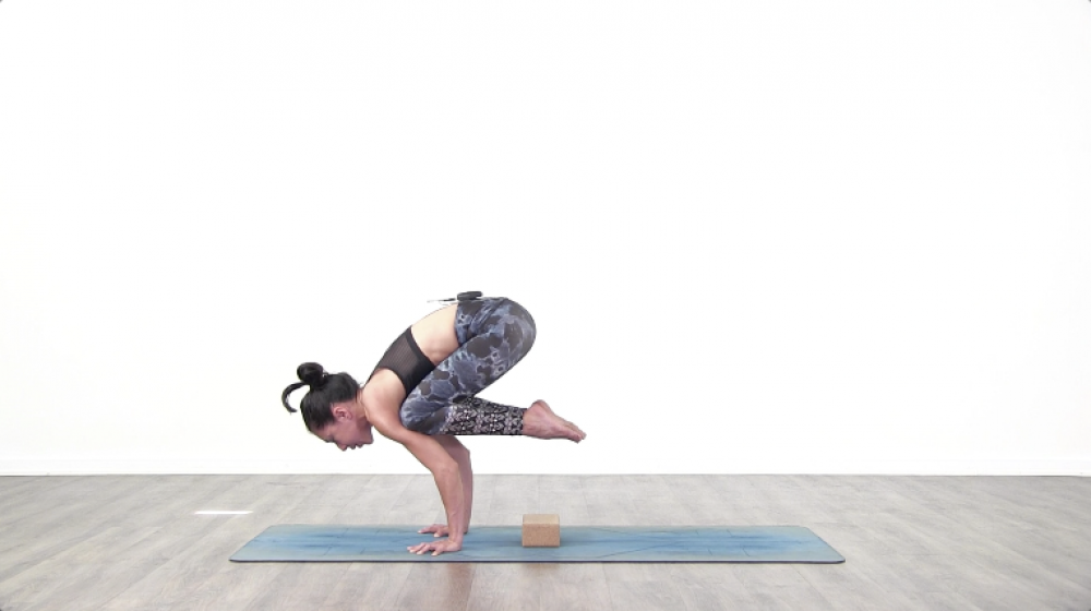 Crow Pose Tutorial_0