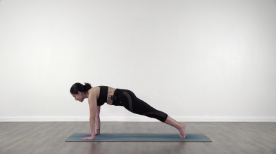 amaranta plank pose