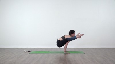 screenshot from online yoga class with Amaranta at Yogateket yoga studio in Uppsala sweden